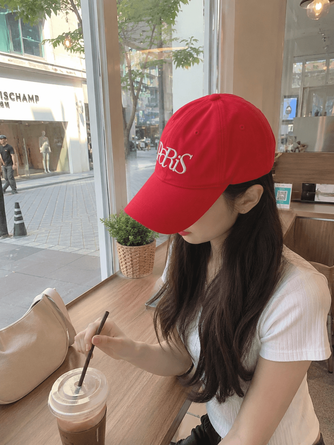 Paris 紅色帽子